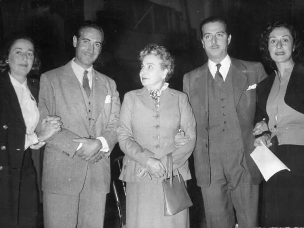 China Zorrilla, Enrique Guarnero, Margarita Xirgu, Alberto Candeau y Maruja Santullo