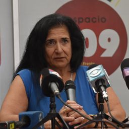 Raquel Pannone, médica personal de Mujica, dio una  conferencia de prensa en la sede del MPP