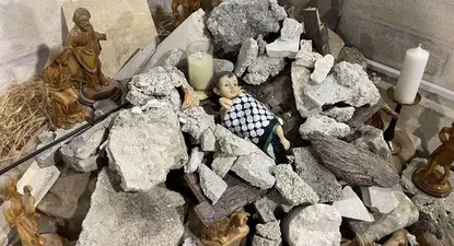 El sufrimiento de los palestinos está presente en el pesebre que ha instalado este año la Iglesia Evangélica Luterana de la Natividad de Belén