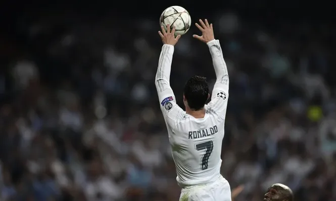 Cristiano Ronaldo la hundió a lo LeBron James