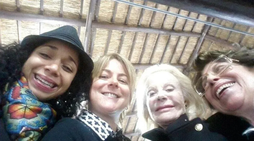 Selfie tomada por Laetitia D´Arenberg junto a Julyssa Reynoso y Carolina Viola