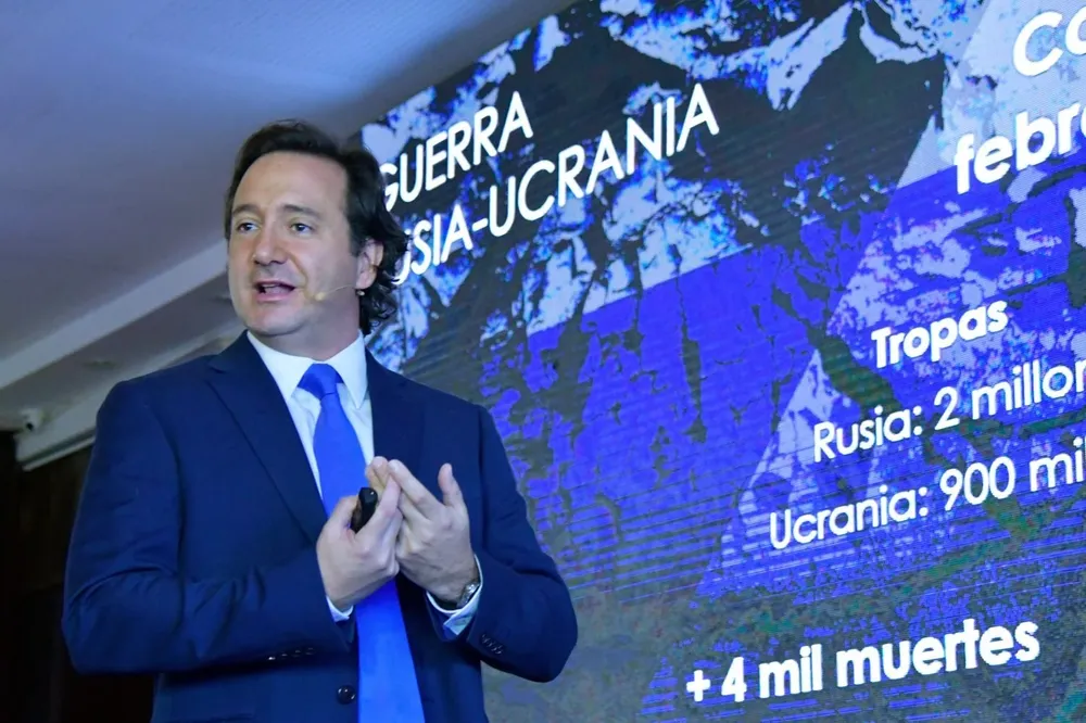 Ignacio Munyo en un evento de Ceres