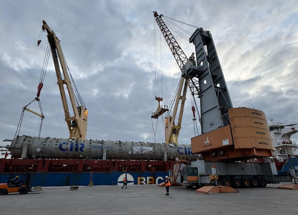Traslado de torre de destilación