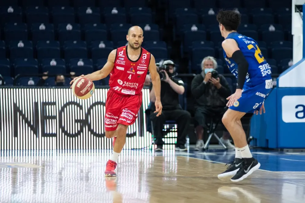 Marcos Marotta, el triple de la noche