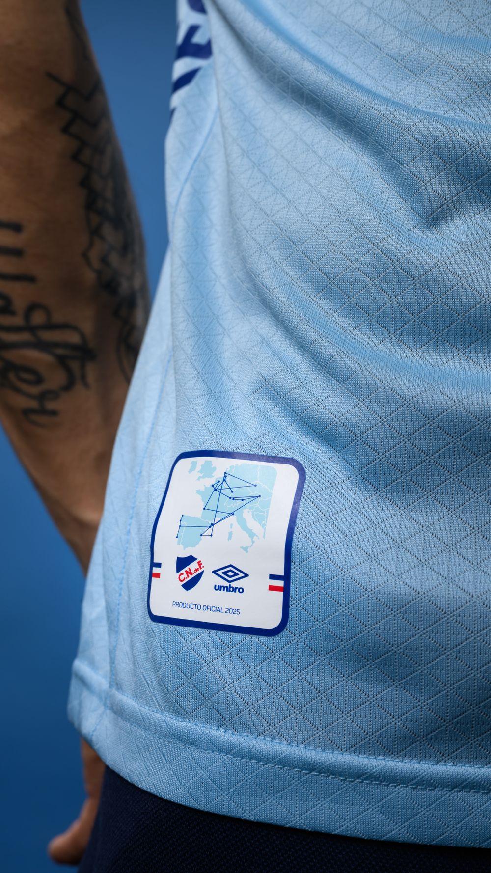La nueva camiseta celeste de Nacional 2025 La nueva camiseta celeste de Nacional 2025