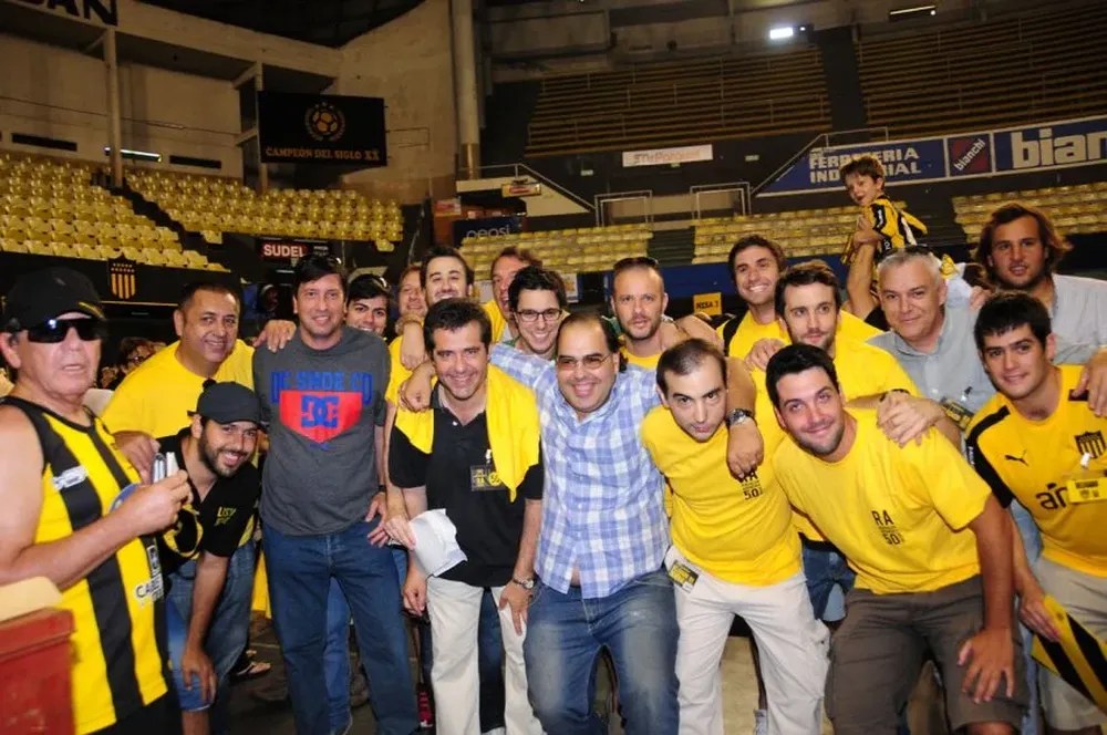 Otros tiempos; Moratorio -detrás de Rachetti- el día de las elecciones