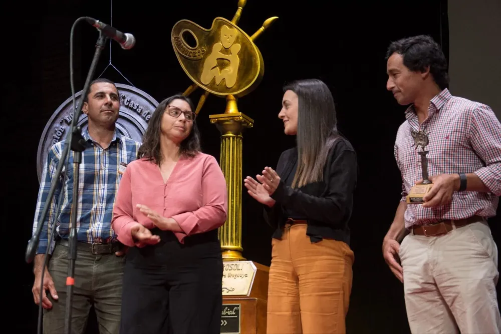 Premiación a la Sociedad Fomento Rural Comunidad de Cerro Pelado.