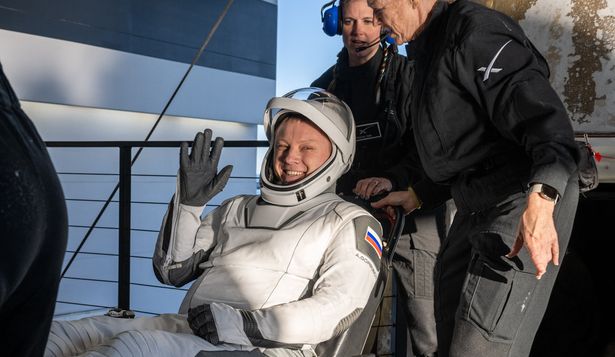 Los astronautas varados nueve meses en Estación Espacial Internacional llegaron a la Tierra