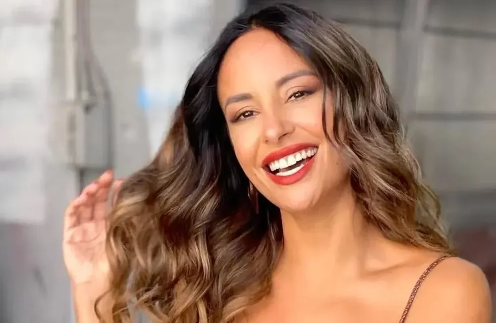 A Lourdes Sánchez la acusan de estar acomodada.