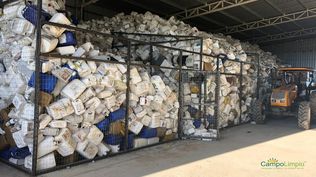 Envases de agroquímicos, fertilizantes, cartón y silobolsas es lo que reciben los centros de acopio.