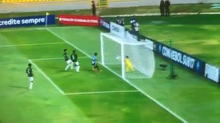 El gol que no le cobraron a Uruguay