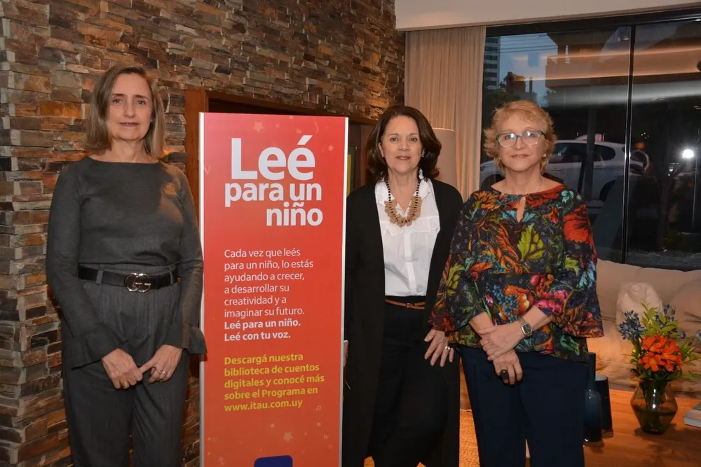 Pilar Sorhvet, Niré Collazo y Natalia Trenchi