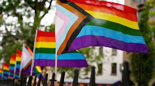 La población que se define LGBTQ+ en EEUU se disparó en los últimos 15 años: diferencias generacionales, demográficas y políticas