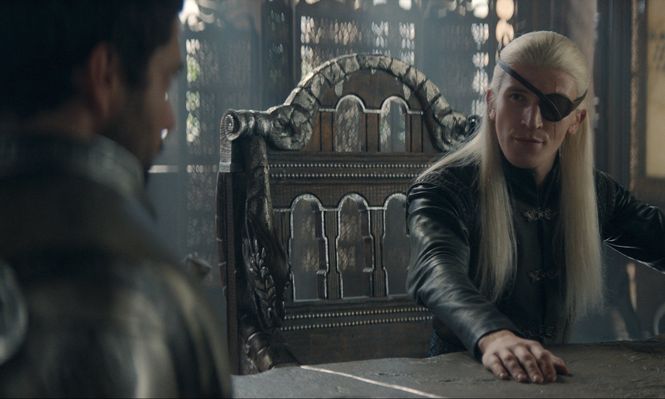 El capítulo 5 de House of the Dragon muestra intensas intrigas políticas tras la muerte de Rhaenys. &nbsp;