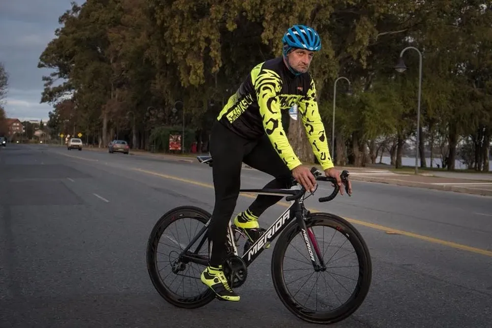 Gregorio Bare volvió a competir en ruta y pista