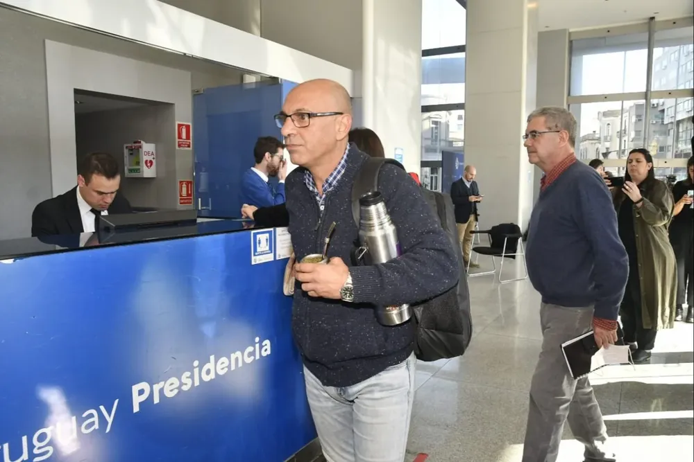 El presidente del PIT-CNT Marcelo Abdala encabezó la delegación sindical que se reunió con Luis Lacalle Pou