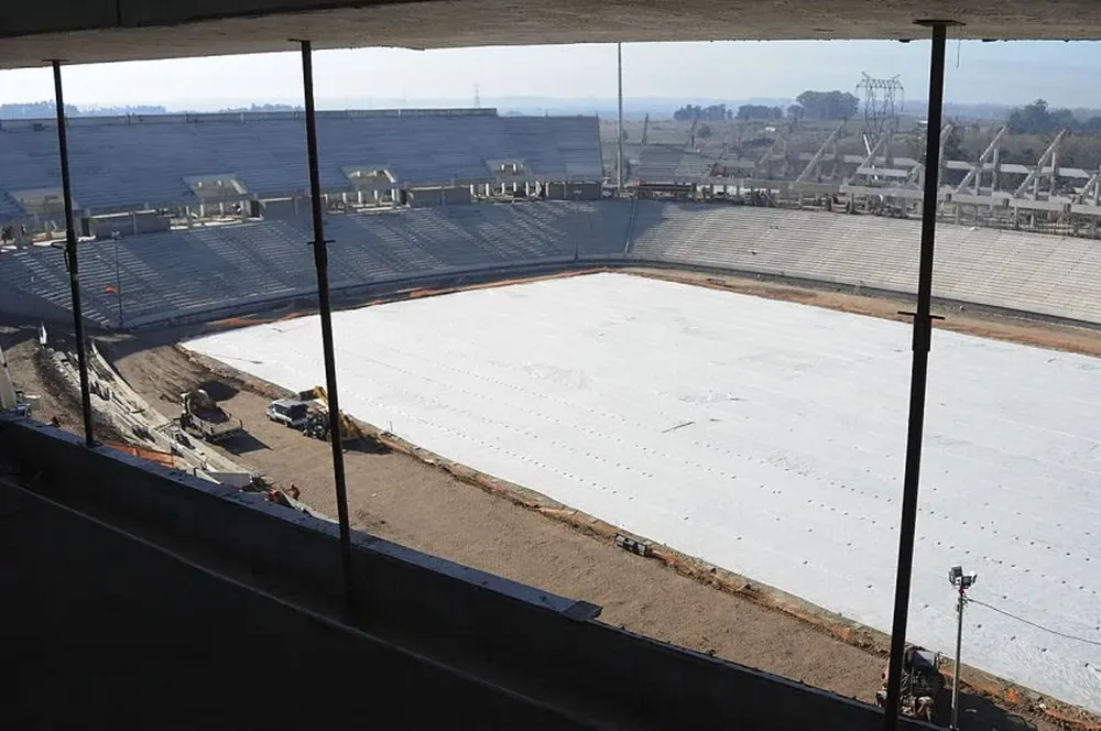 La vista del futuro estadio aurinegro desde uno de los futuros palcos