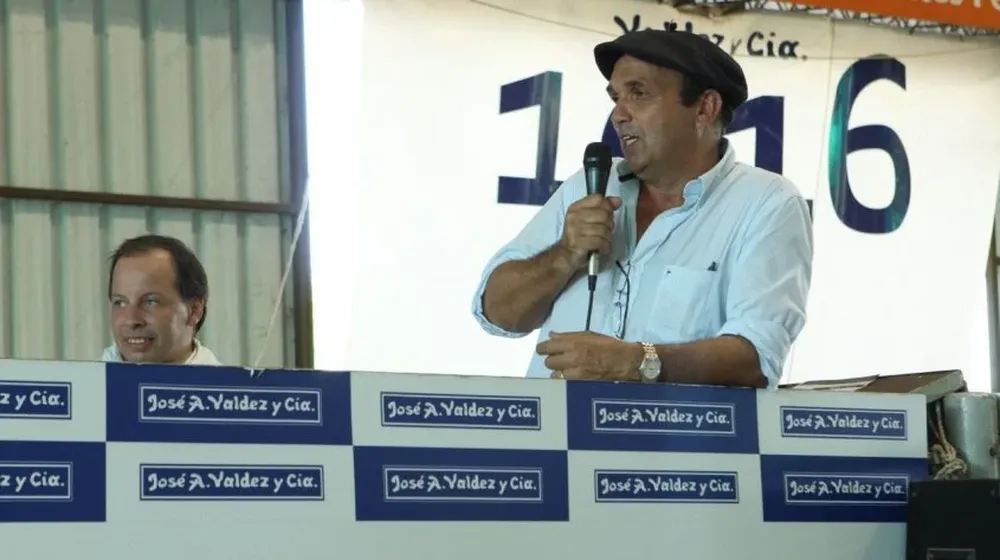 Gonzalo Gambetta en el remate de 2017