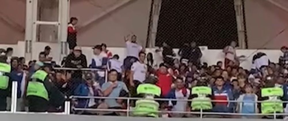 Hincha de Nacional hizo gestos racistas en Brasil Hincha de Nacional hizo gestos racistas en Brasil