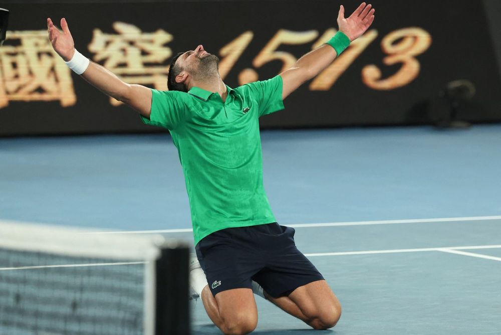 El festejo de Novak Djokovic tras ganarle a Jannik Sinner