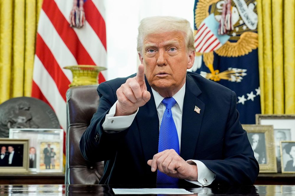 Trump dijo no saber "nada" del chat en el que se añadió al periodista Goldberg.