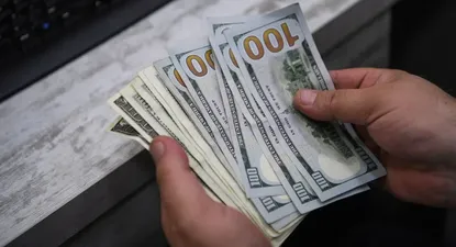 Dólar cortó racha a la baja y volvió a subir por arriba de $ 33