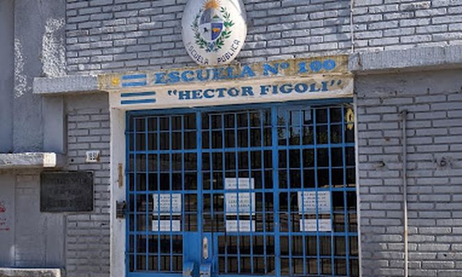 Fachada de la Escuela N° 100 del Estadio Centenario. (Archivo)
