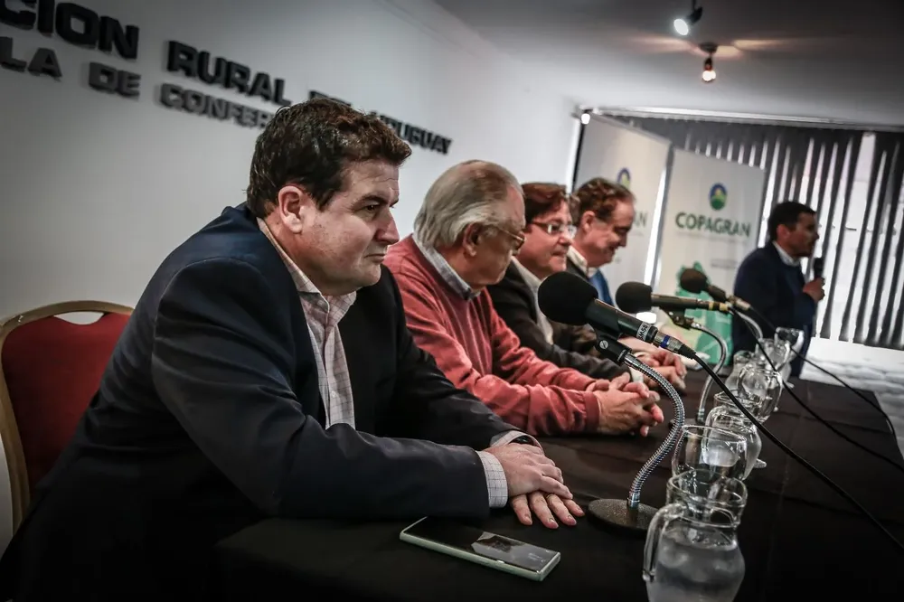 El presidente de Inacoop expuso en el lanzamiento del libro de Copagran.