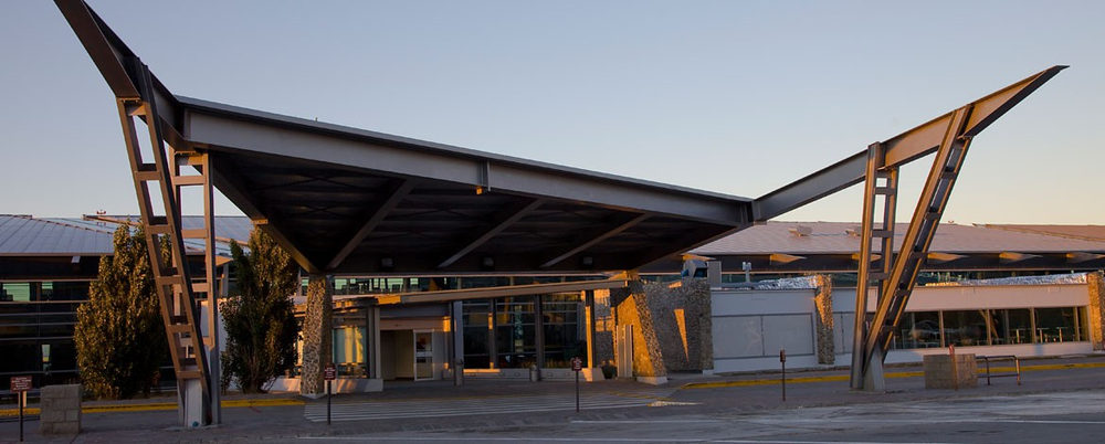 Alarma en El Calafate: un turista brasileño fue detenido tras una falsa amenaza de bomba en el aeropuerto