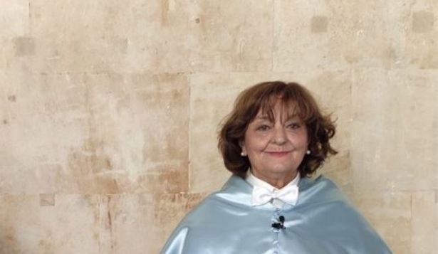 La poeta, ensayista, y figura política rumana, Ana Blandiana.