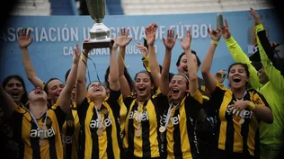 Peñarol hizo su juego en el Parque Central y ganó el Apertura ante Nacional