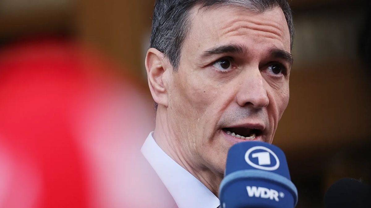 España rebaja el IVA de carburantes, luz y gas al 10% para mitigar el ...