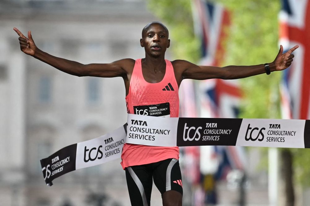 Sabastian Sawe al ganar el Maratón de Londres