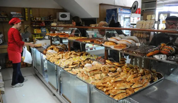 En Argentina hay que madrugar para comprar el pan más barato