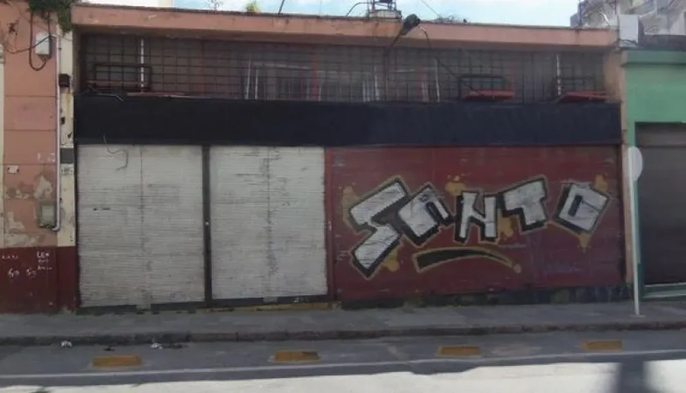Frente del local comercial que subastará Gustavo Iocco