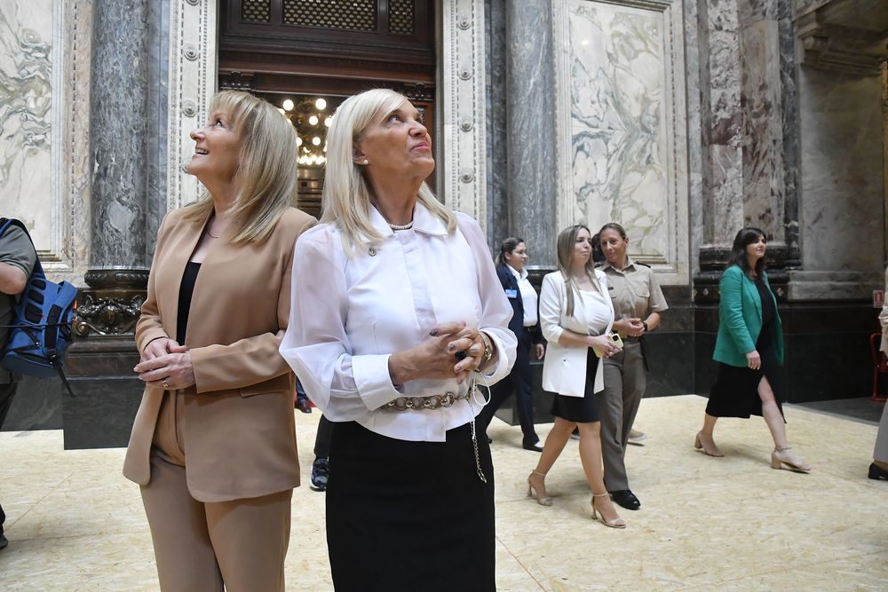 Beatriz Argimon Carolina Cosse, parlamento transición 2024.