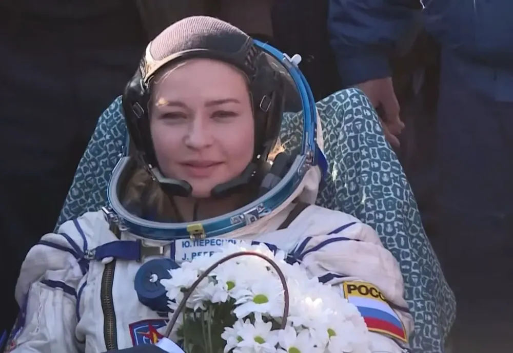 La actriz Yulia Pereslid, de 37 años, tras retornar a la Tierra.