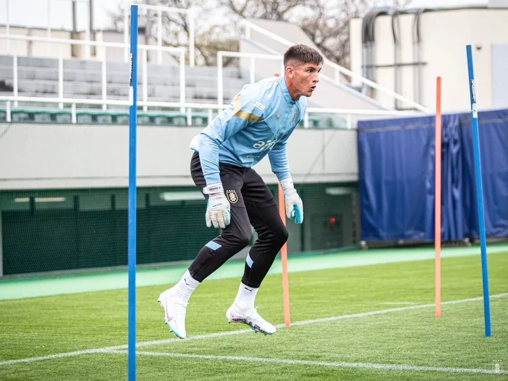 Sergio Rochet en el arco de Uruguay