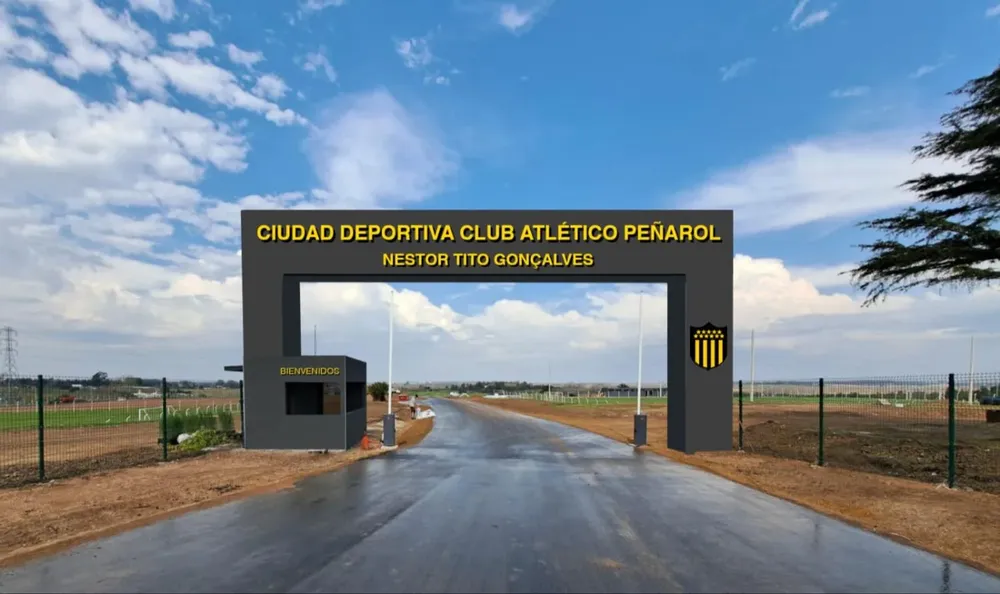 Así es el ingreso a la Ciudad Deportiva de Peñarol, llamada Néstor Tito Goncalves