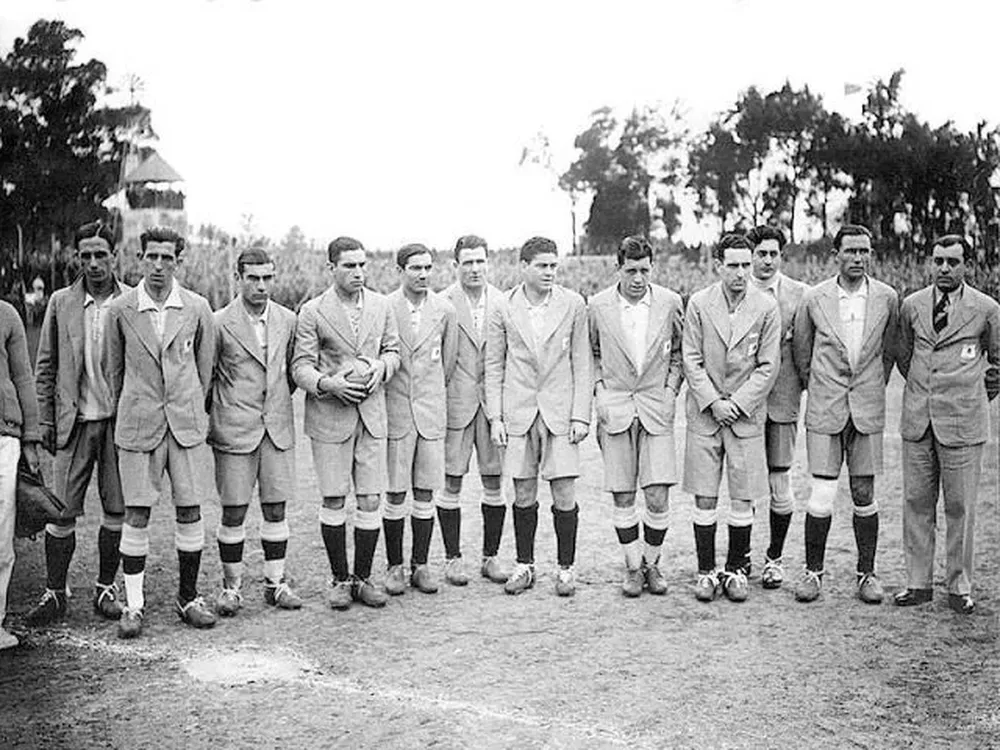 Argentina en su debut en los Mundiales en el Gran Parque Central en 1930
