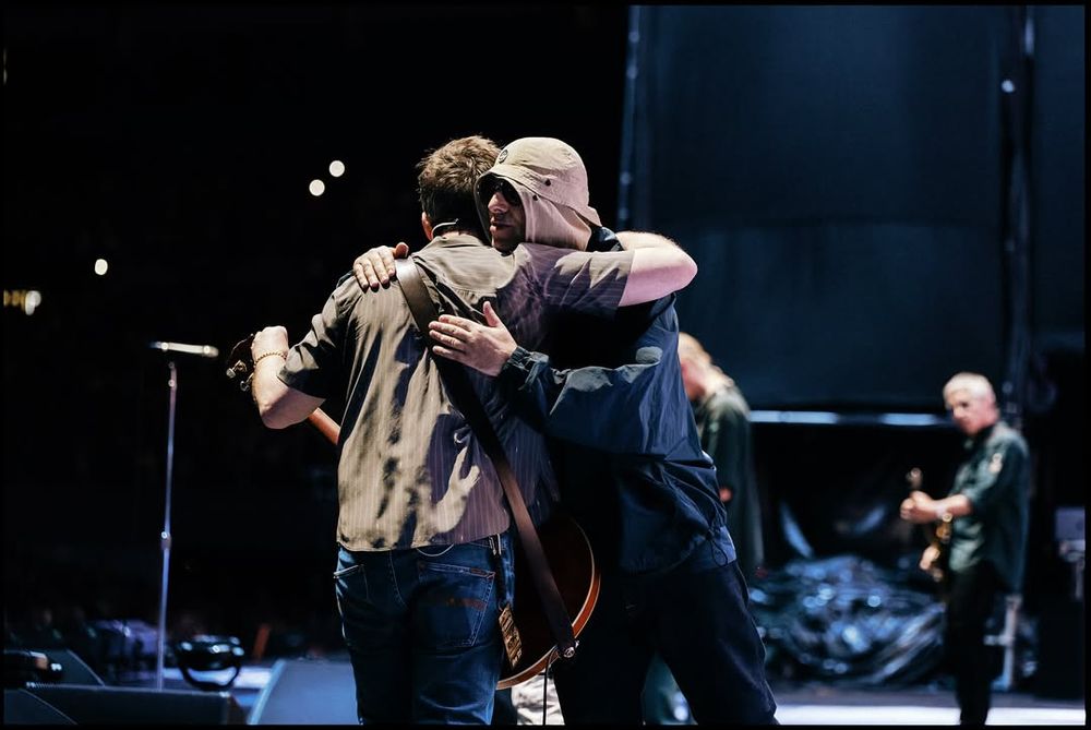 Los hermanos sean unidos