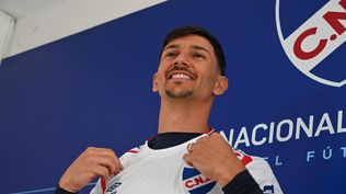 Maximiliano Silvera en su presentación en Nacional