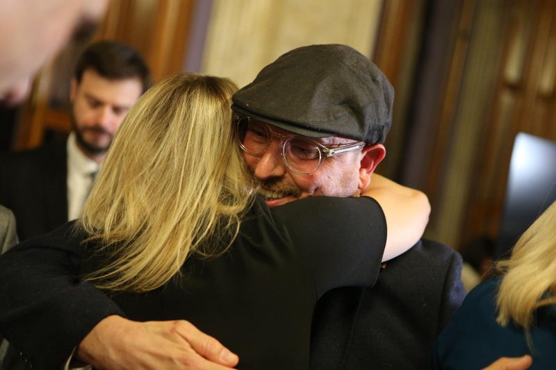"Hoy en día doy cualquier cosa por tiempo": Gonzalo Moratorio fue reconocido como Héroe Contemporáneo del Bicentenario por el Parlamento