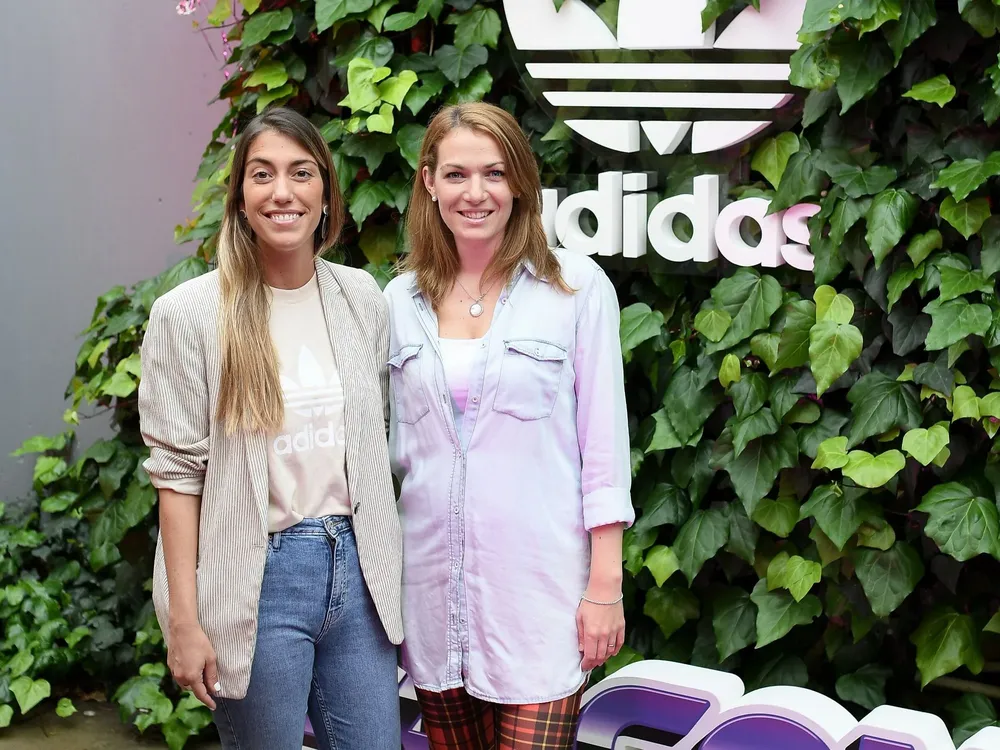 Sofía Invernizzi y Victoria Mastronianni