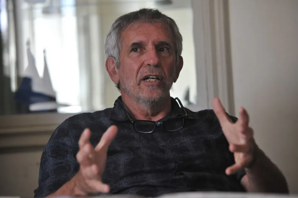 González criticó la debilidad del organismo que dirige desde marzo de 2020 y que adjudica a administraciones anteriores