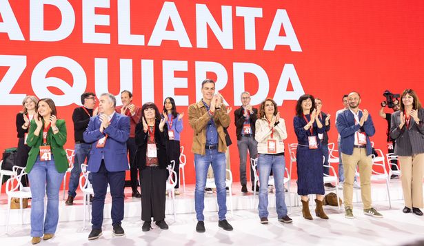 Todo el PSOE rodea a Sánchez.&nbsp;