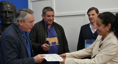 INAC: entrega de diplomas en Cerro Largo.