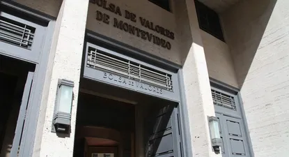 el mercado de valores con bajo ritmo espera por el dia despues