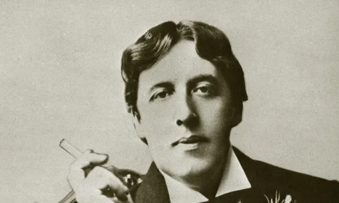 “Todos estamos en el mismo barro, pero solo algunos miran las estrellas”, Oscar Wilde
