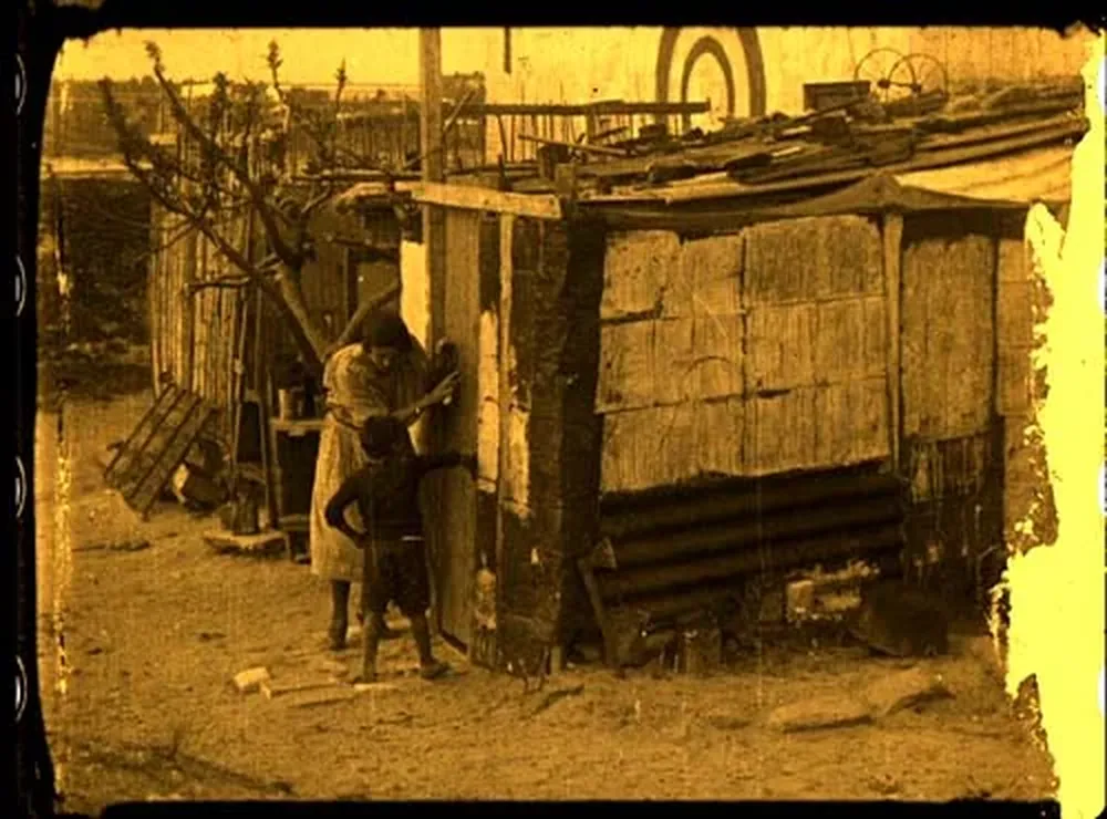 Un fotograma de la primera película uruguaya, Almas de la costa